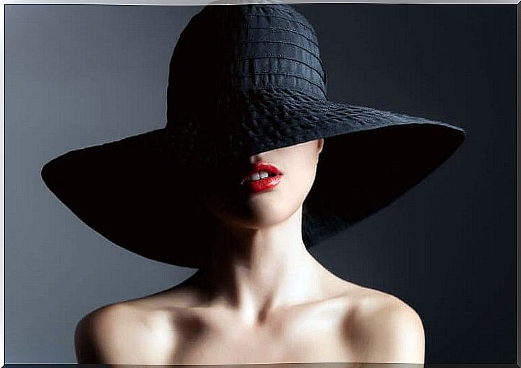 woman and hat