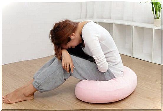 Pre-menstrual syndrome: Causes, Symptoms and Treatment