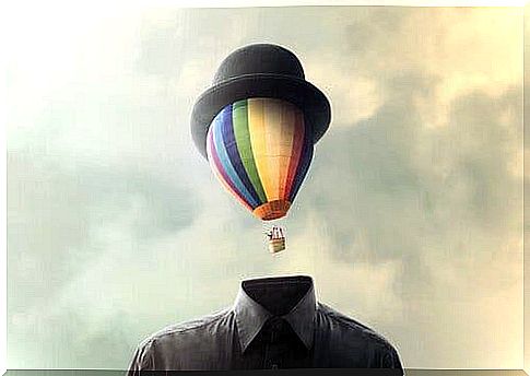 Unexpected head: hot air balloon.