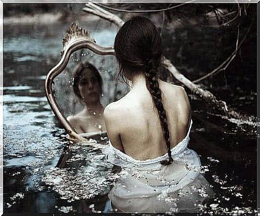 I notice in the mirror that I have changed